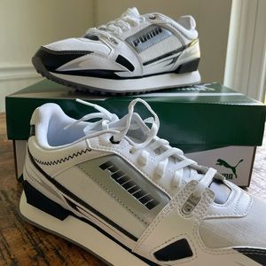 Nylon and leather White Pumas